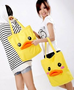 ropa y complementos b.duck